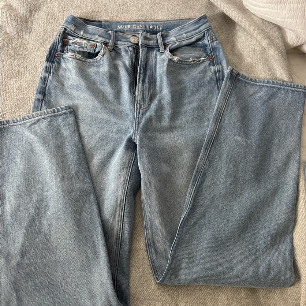 American Eagle Outfitters Women's Denim Straight Leg Jeans - Picture 1 of 3